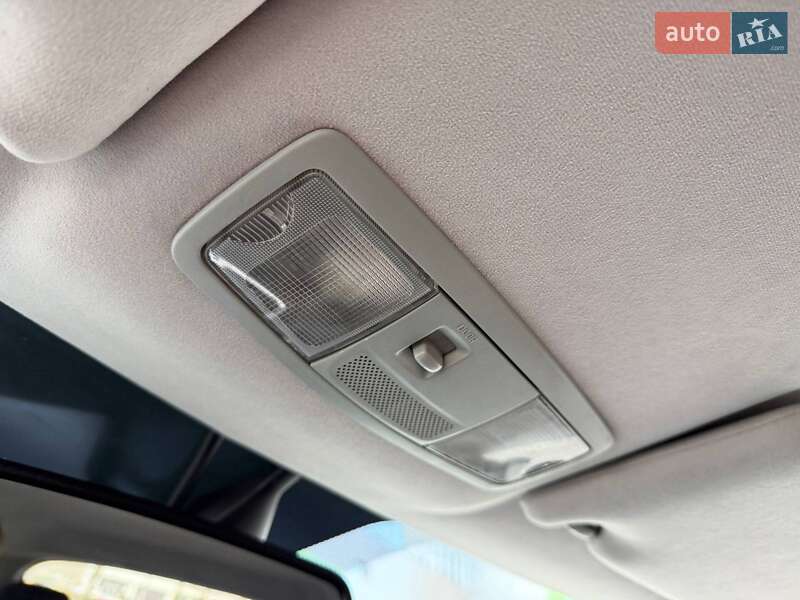 Позашляховик / Кросовер Mitsubishi Outlander Sport 2016 в Кривому Розі