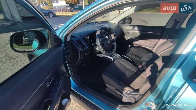 Внедорожник / Кроссовер Mitsubishi Outlander Sport 2013 в Чорткове