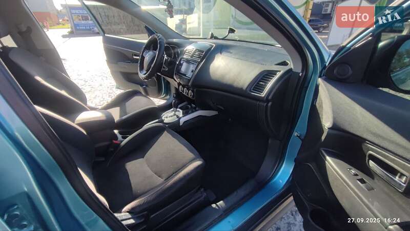 Внедорожник / Кроссовер Mitsubishi Outlander Sport 2013 в Чорткове