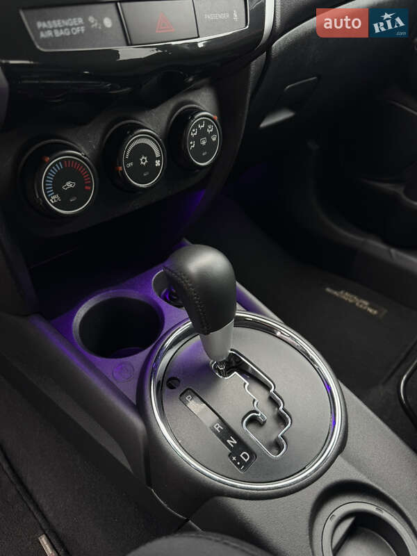 Внедорожник / Кроссовер Mitsubishi Outlander Sport 2015 в Киеве фото 27 Внедорожник / Кроссовер Mitsubishi Outlander Sport 2015 в Киеве