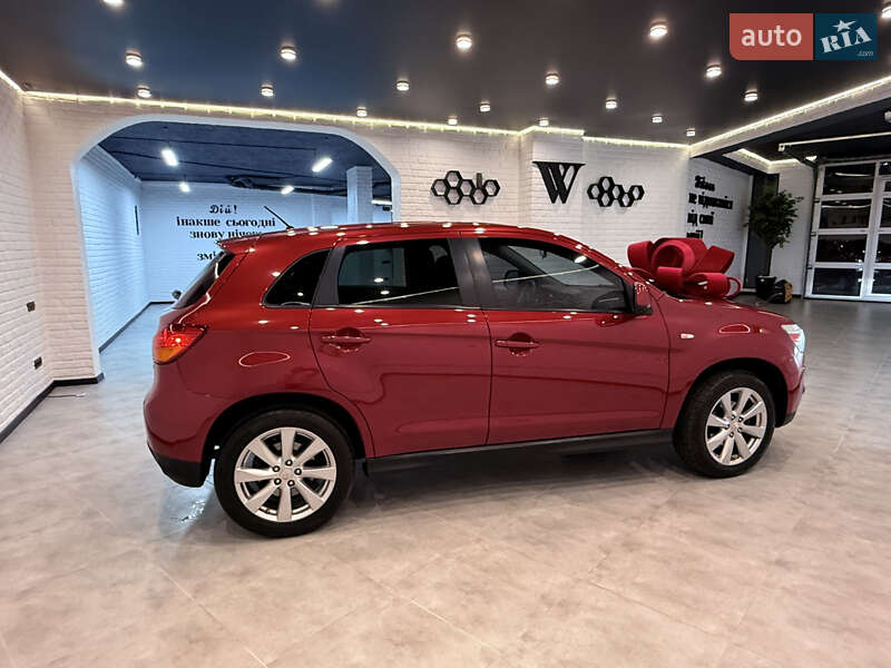 Внедорожник / Кроссовер Mitsubishi Outlander Sport 2014 в Одессе