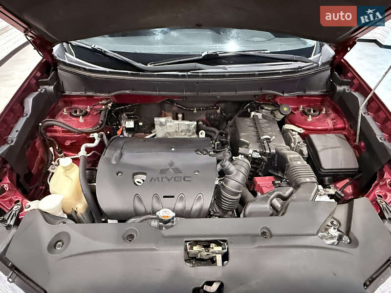 Внедорожник / Кроссовер Mitsubishi Outlander Sport 2014 в Одессе