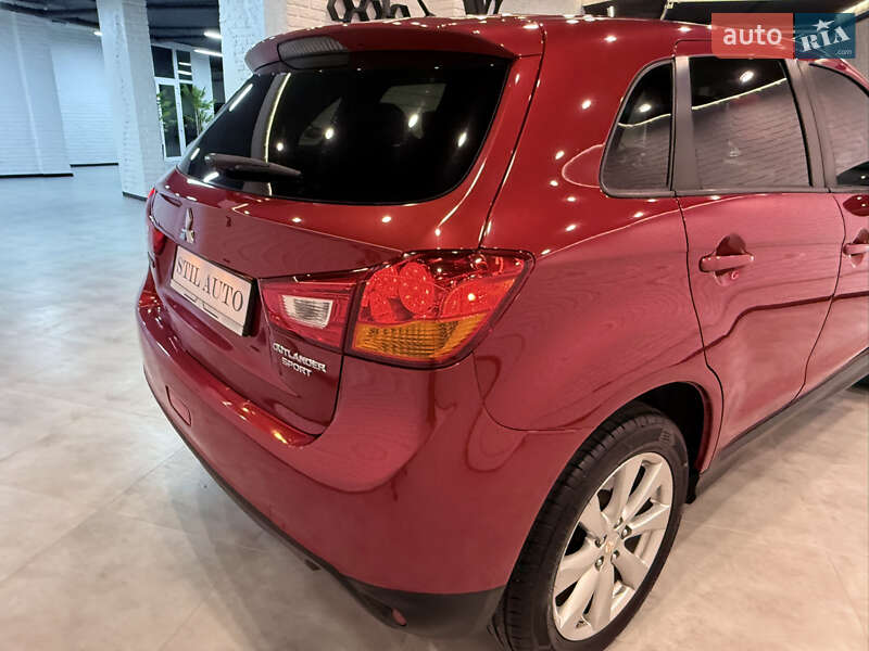 Внедорожник / Кроссовер Mitsubishi Outlander Sport 2014 в Одессе