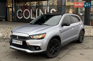 Внедорожник / Кроссовер Mitsubishi Outlander Sport 2016 в Киеве
