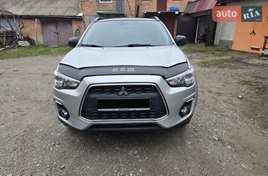 Внедорожник / Кроссовер Mitsubishi Outlander Sport 2013 в Виннице