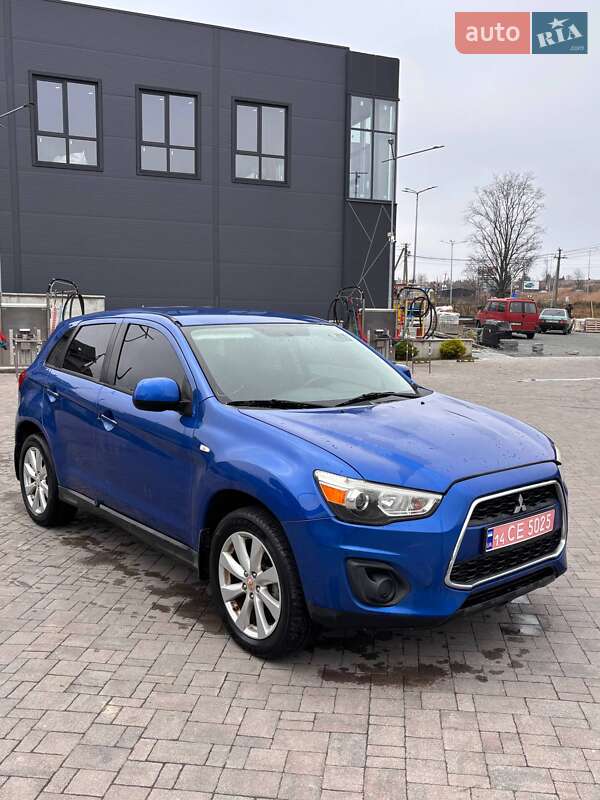 Mitsubishi Outlander Sport 2015