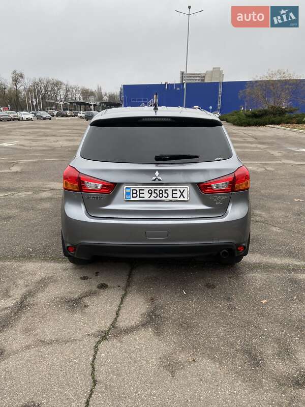 Внедорожник / Кроссовер Mitsubishi Outlander Sport 2015 в Николаеве фото 4 Внедорожник / Кроссовер Mitsubishi Outlander Sport 2015 в Николаеве