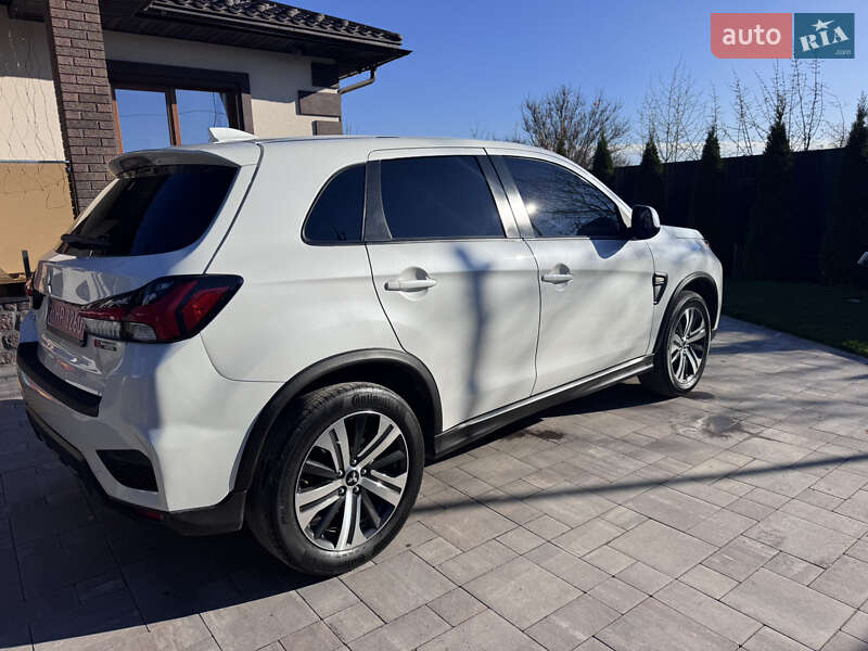 Позашляховик / Кросовер Mitsubishi Outlander Sport 2019 в Кропивницькому
