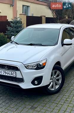 Внедорожник / Кроссовер Mitsubishi Outlander Sport 2015 в Умани