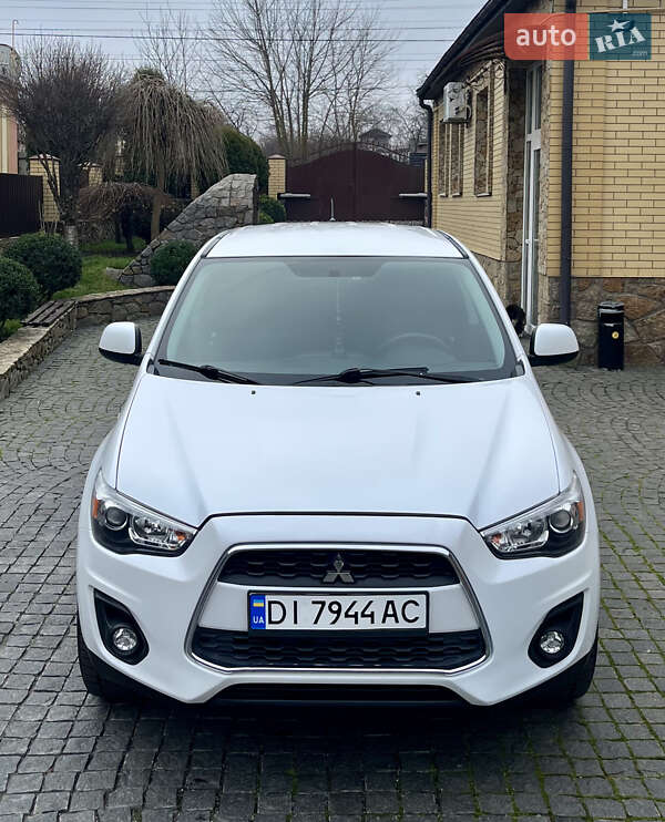 Внедорожник / Кроссовер Mitsubishi Outlander Sport 2015 в Умани