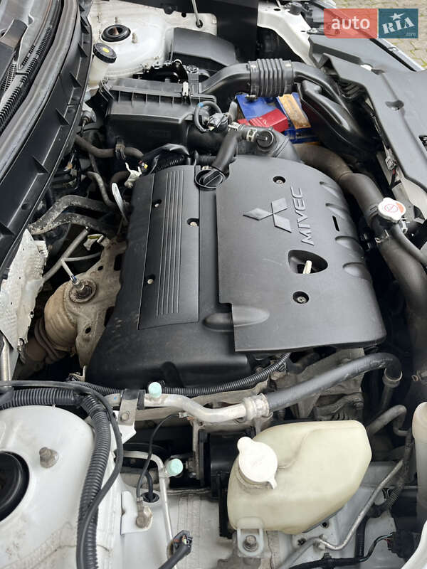 Внедорожник / Кроссовер Mitsubishi Outlander Sport 2015 в Умани