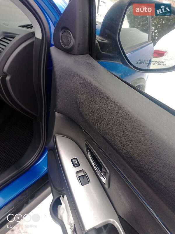 Внедорожник / Кроссовер Mitsubishi Outlander Sport 2018 в Тернополе