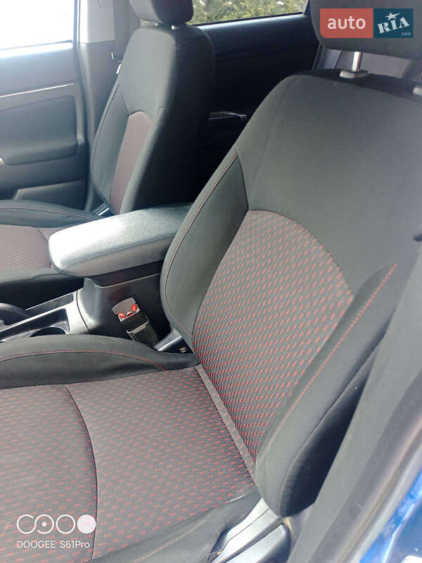 Внедорожник / Кроссовер Mitsubishi Outlander Sport 2018 в Тернополе