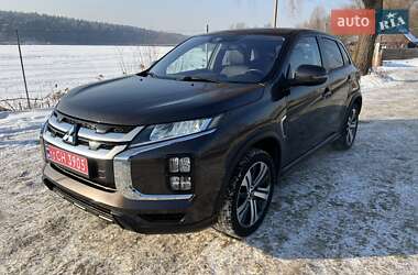 Внедорожник / Кроссовер Mitsubishi Outlander Sport 2024 в Киеве