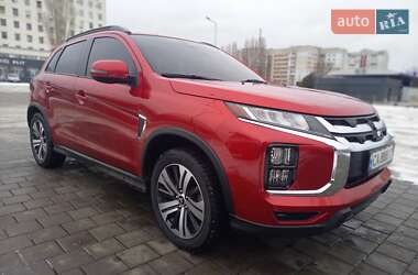 Внедорожник / Кроссовер Mitsubishi Outlander Sport 2020 в Черкассах