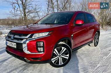 Позашляховик / Кросовер Mitsubishi Outlander Sport 2019 в Харкові