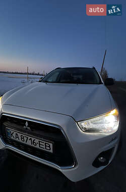 Внедорожник / Кроссовер Mitsubishi Outlander Sport 2013 в Борисполе