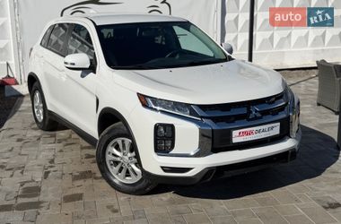 Внедорожник / Кроссовер Mitsubishi Outlander Sport 2021 в Киеве