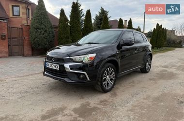 Позашляховик / Кросовер Mitsubishi Outlander Sport 2017 в Харкові