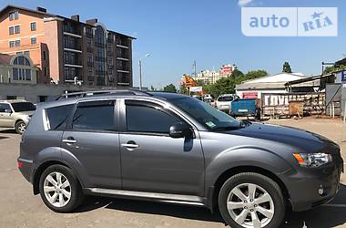 Внедорожник / Кроссовер Mitsubishi Outlander XL 2012 в Харькове