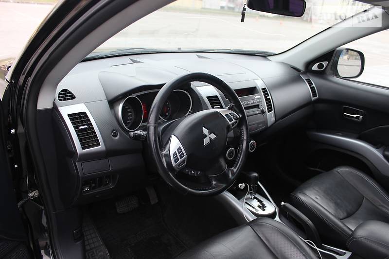 Внедорожник / Кроссовер Mitsubishi Outlander XL 2008 в Харькове