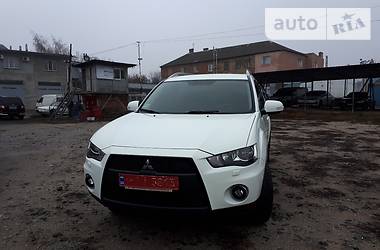 Внедорожник / Кроссовер Mitsubishi Outlander XL 2010 в Николаеве