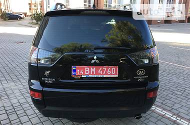 Внедорожник / Кроссовер Mitsubishi Outlander XL 2009 в Ивано-Франковске