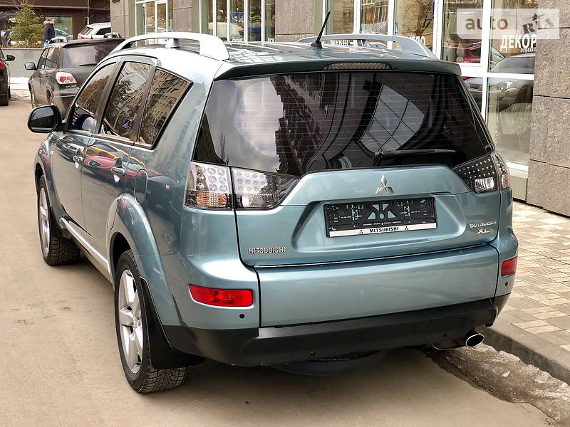 Внедорожник / Кроссовер Mitsubishi Outlander XL 2008 в Киеве