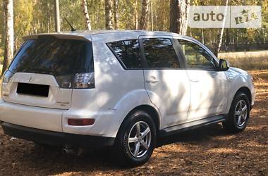 Внедорожник / Кроссовер Mitsubishi Outlander XL 2010 в Чернигове