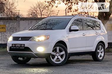 Позашляховик / Кросовер Mitsubishi Outlander XL 2008 в 