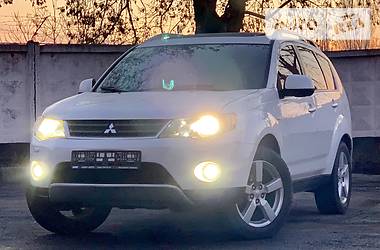 Позашляховик / Кросовер Mitsubishi Outlander XL 2008 в 
