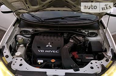 Позашляховик / Кросовер Mitsubishi Outlander XL 2008 в 