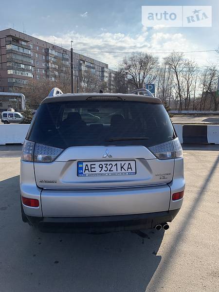 Позашляховик / Кросовер Mitsubishi Outlander XL 2007 в Дніпрі