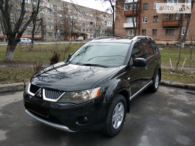 Позашляховик / Кросовер Mitsubishi Outlander XL 2008 в 