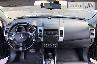 Внедорожник / Кроссовер Mitsubishi Outlander XL 2008 в Каменец-Подольском