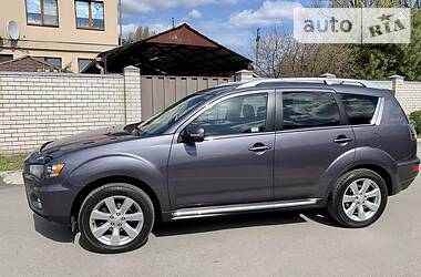 Позашляховик / Кросовер Mitsubishi Outlander XL 2010 в 
