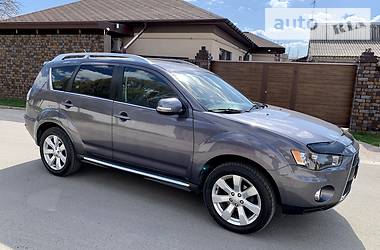 Позашляховик / Кросовер Mitsubishi Outlander XL 2010 в 
