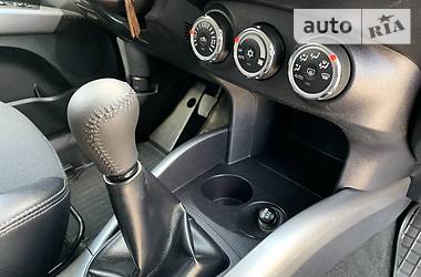 Позашляховик / Кросовер Mitsubishi Outlander XL 2010 в 