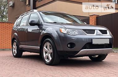 Позашляховик / Кросовер Mitsubishi Outlander XL 2007 в 