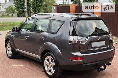 Позашляховик / Кросовер Mitsubishi Outlander XL 2007 в 