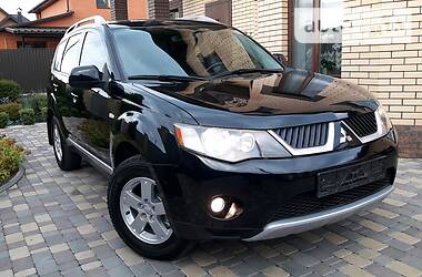 Позашляховик / Кросовер Mitsubishi Outlander XL 2009 в 