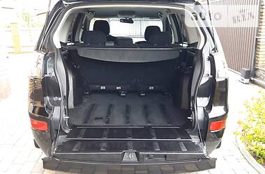 Позашляховик / Кросовер Mitsubishi Outlander XL 2009 в 