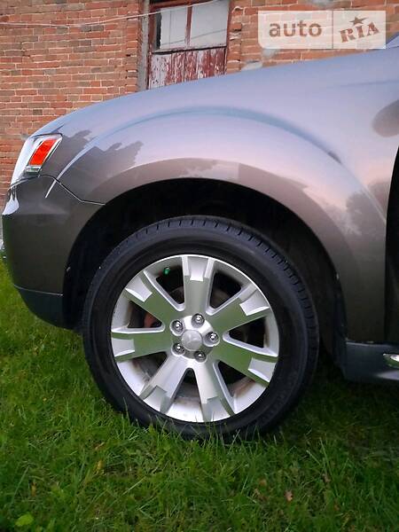 Позашляховик / Кросовер Mitsubishi Outlander XL 2011 в Тернополі