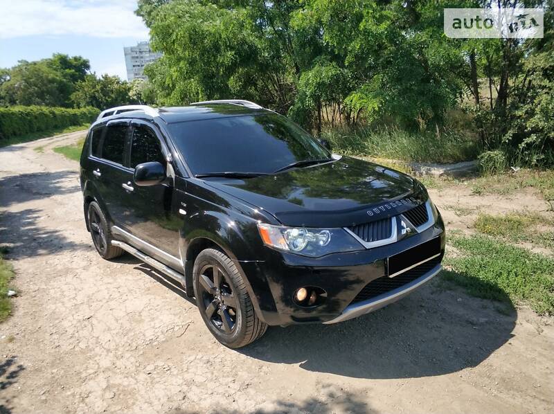 Внедорожник / Кроссовер Mitsubishi Outlander XL 2008 в Запорожье