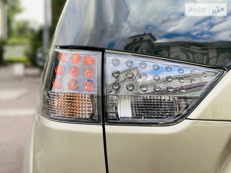 Позашляховик / Кросовер Mitsubishi Outlander XL 2008 в Кам'янському