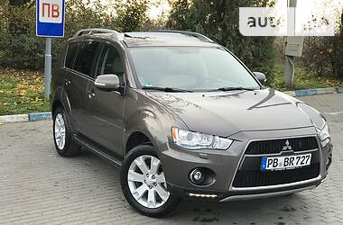 Внедорожник / Кроссовер Mitsubishi Outlander XL 2011 в Львове