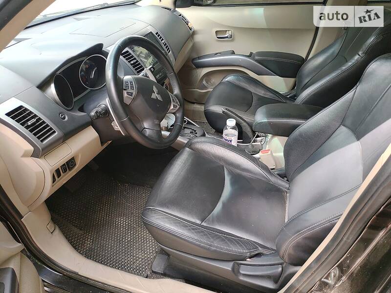 Внедорожник / Кроссовер Mitsubishi Outlander XL 2008 в Киеве