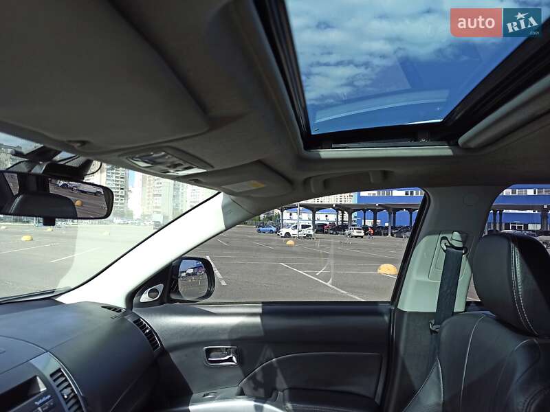 Внедорожник / Кроссовер Mitsubishi Outlander XL 2008 в Киеве