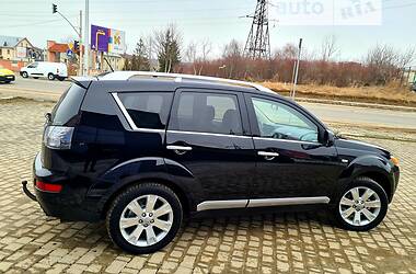 Внедорожник / Кроссовер Mitsubishi Outlander XL 2009 в Ивано-Франковске