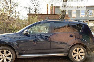 Внедорожник / Кроссовер Mitsubishi Outlander XL 2010 в Полтаве